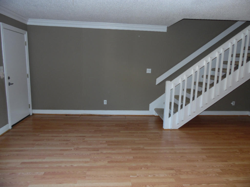 CEDAR AVE CONDO - Residential