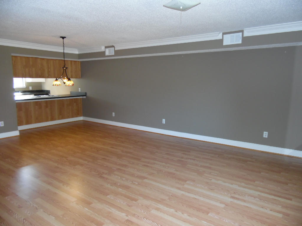 CEDAR AVE CONDO - Residential