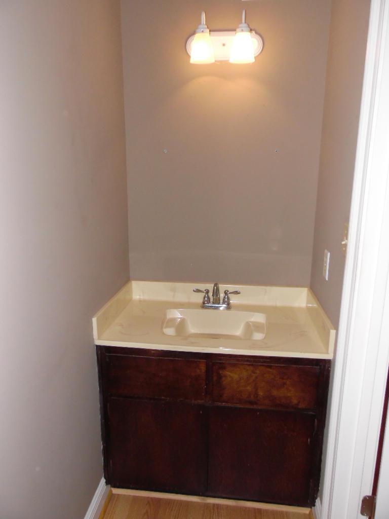 CEDAR AVE CONDO - Residential