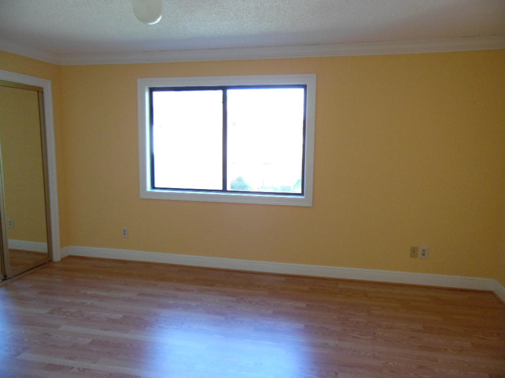 CEDAR AVE CONDO - Residential