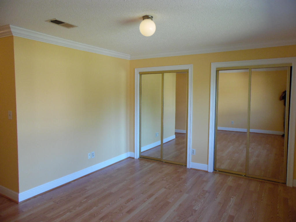 CEDAR AVE CONDO - Residential