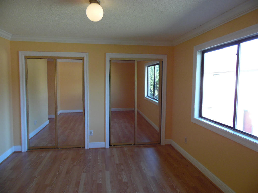 CEDAR AVE CONDO - Residential