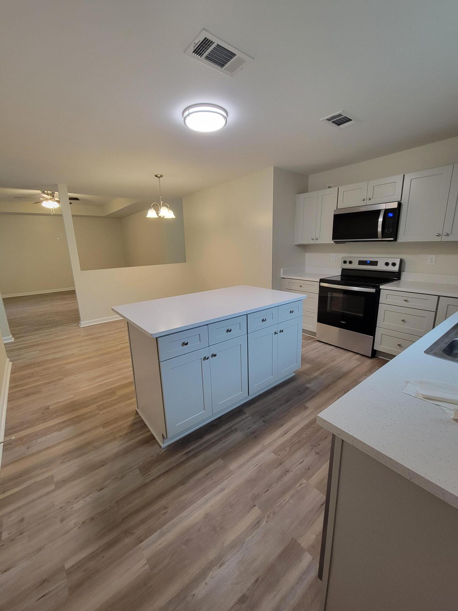 OAKWOOD HILLS UNIT 3 - Residential