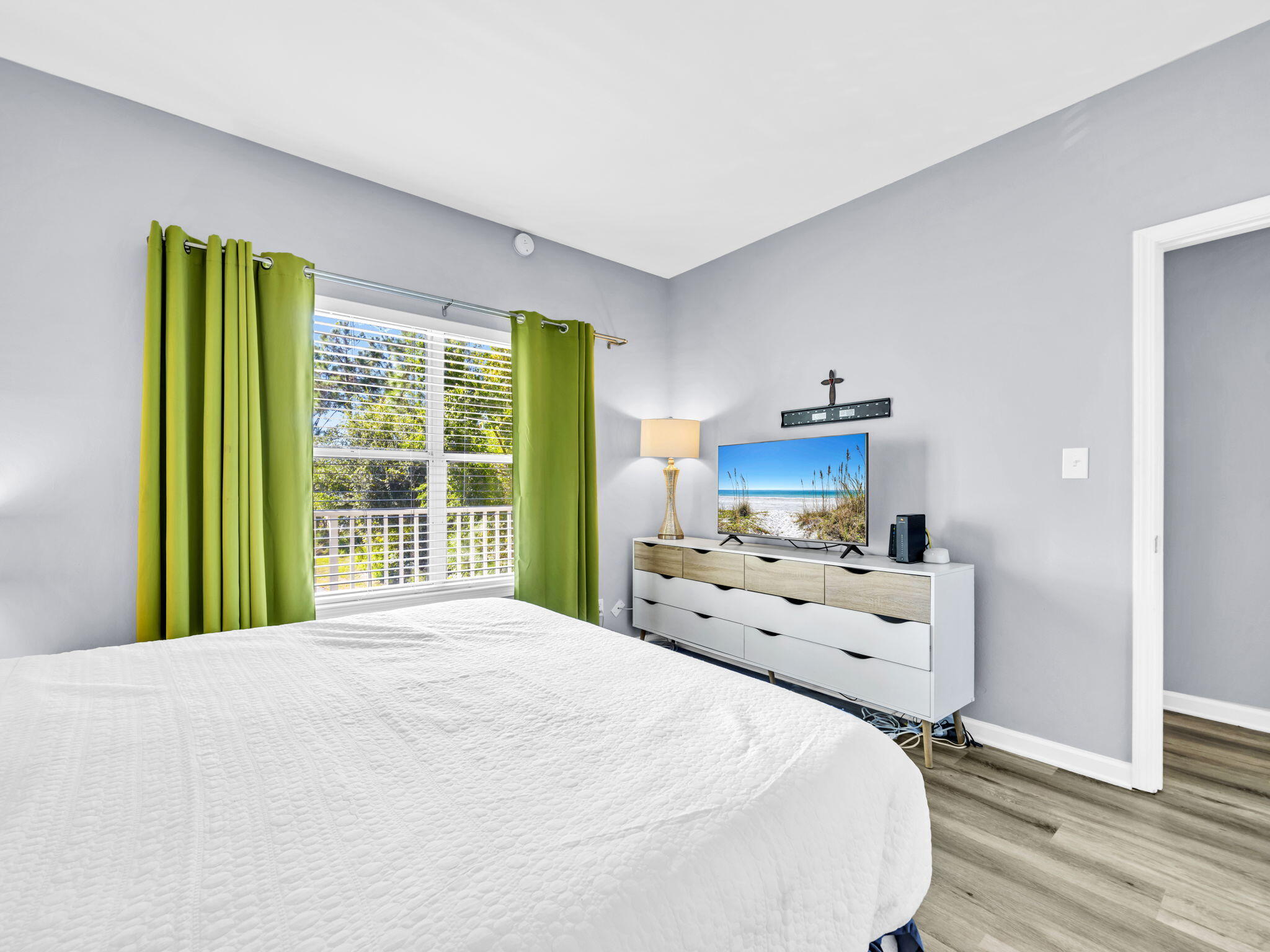 POINTE OF VIEW CONDO - Residential Lease