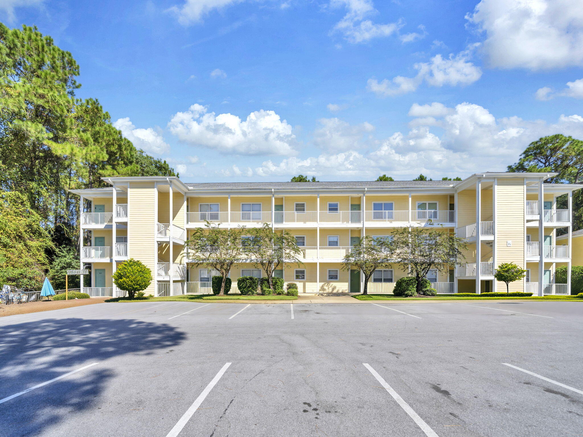 POINTE OF VIEW CONDO - Residential Lease