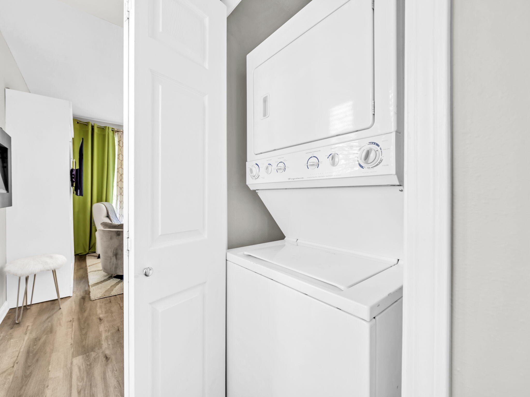 POINTE OF VIEW CONDO - Residential Lease