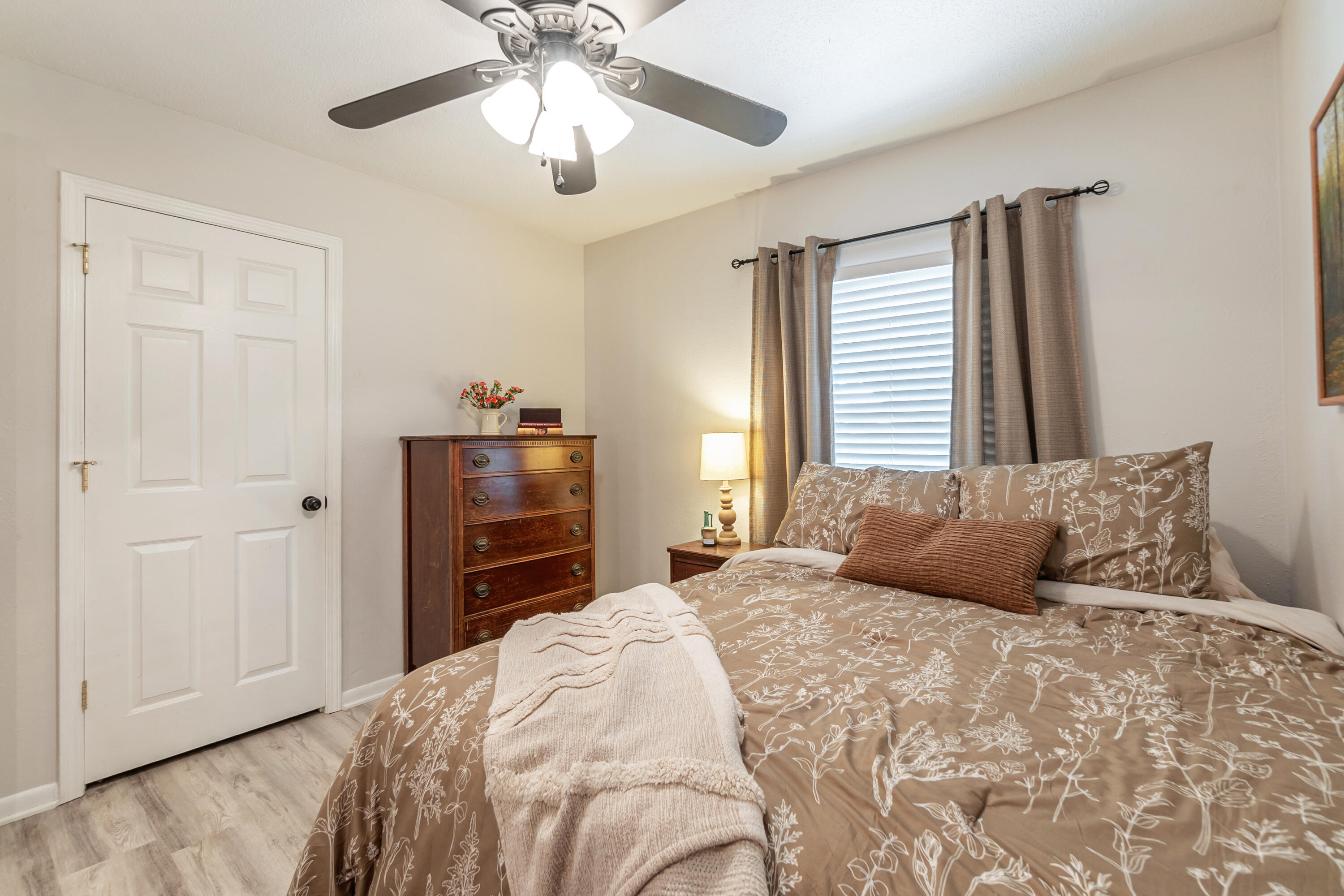 MIDPINES - Residential