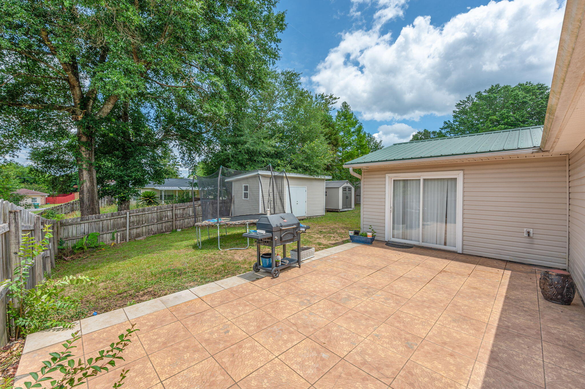 COUNTRYVIEW EST 7TH ADD - Residential Lease