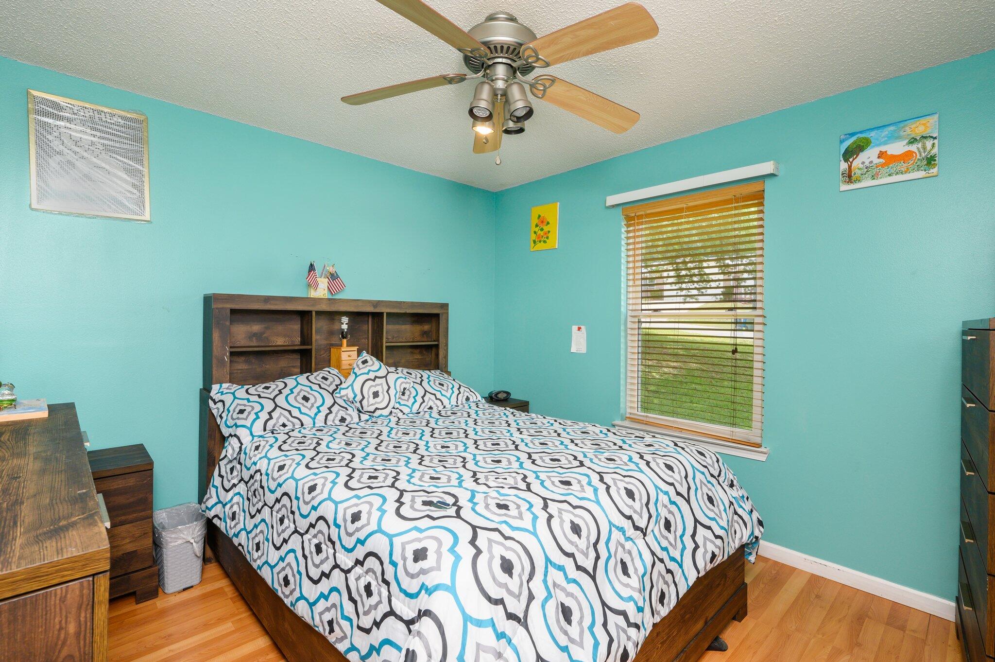 COUNTRYVIEW EST 7TH ADD - Residential Lease