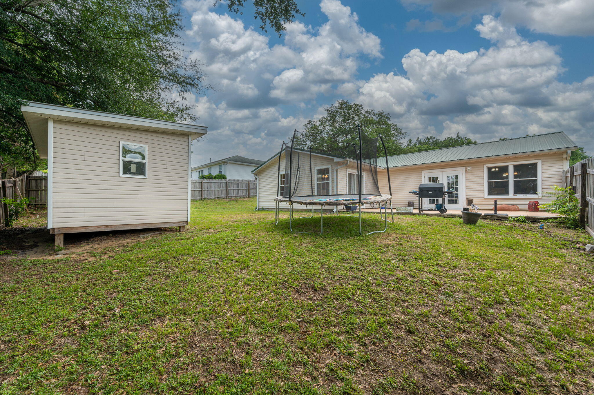 COUNTRYVIEW EST 7TH ADD - Residential Lease