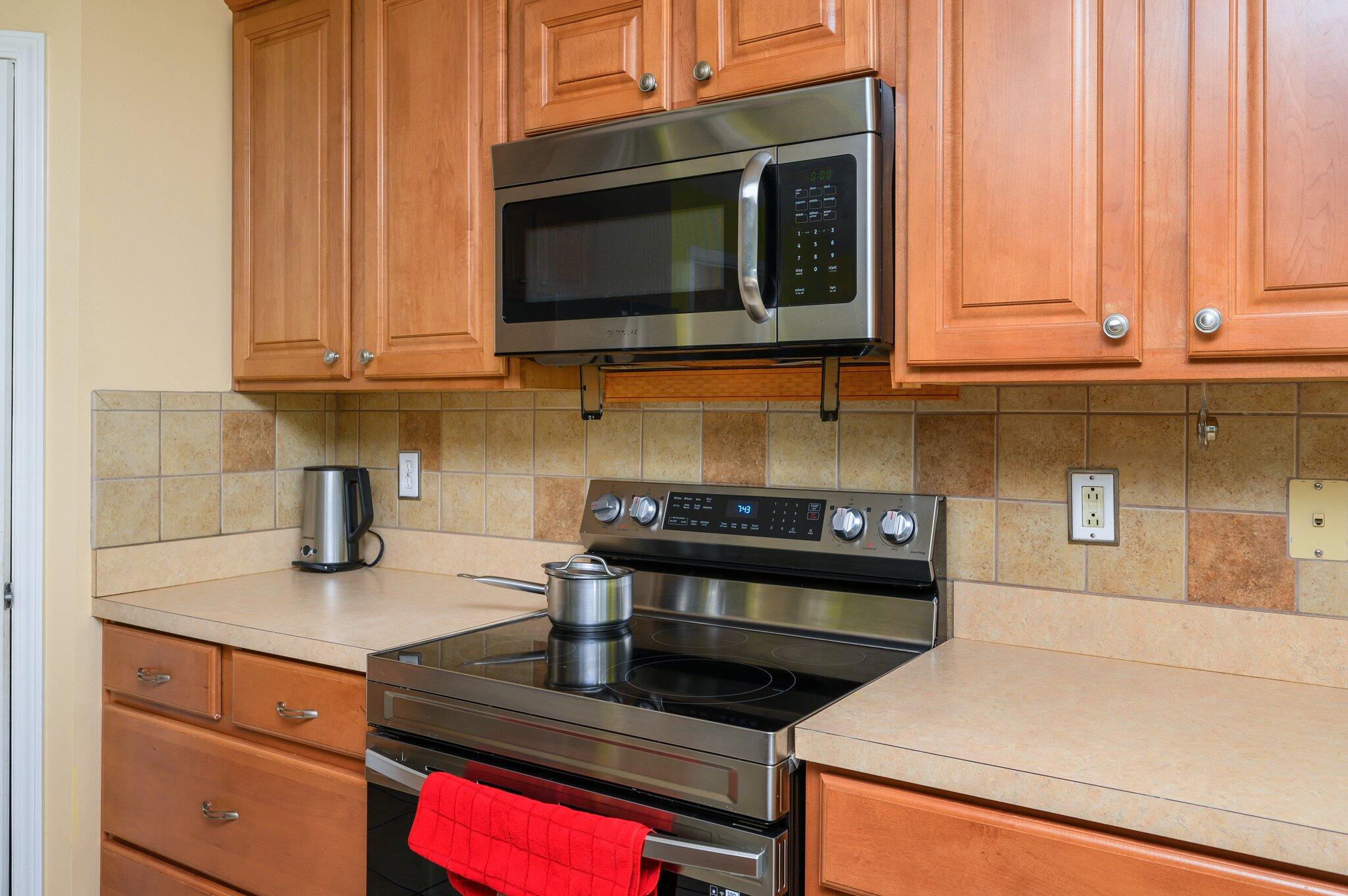 COUNTRYVIEW EST 7TH ADD - Residential Lease