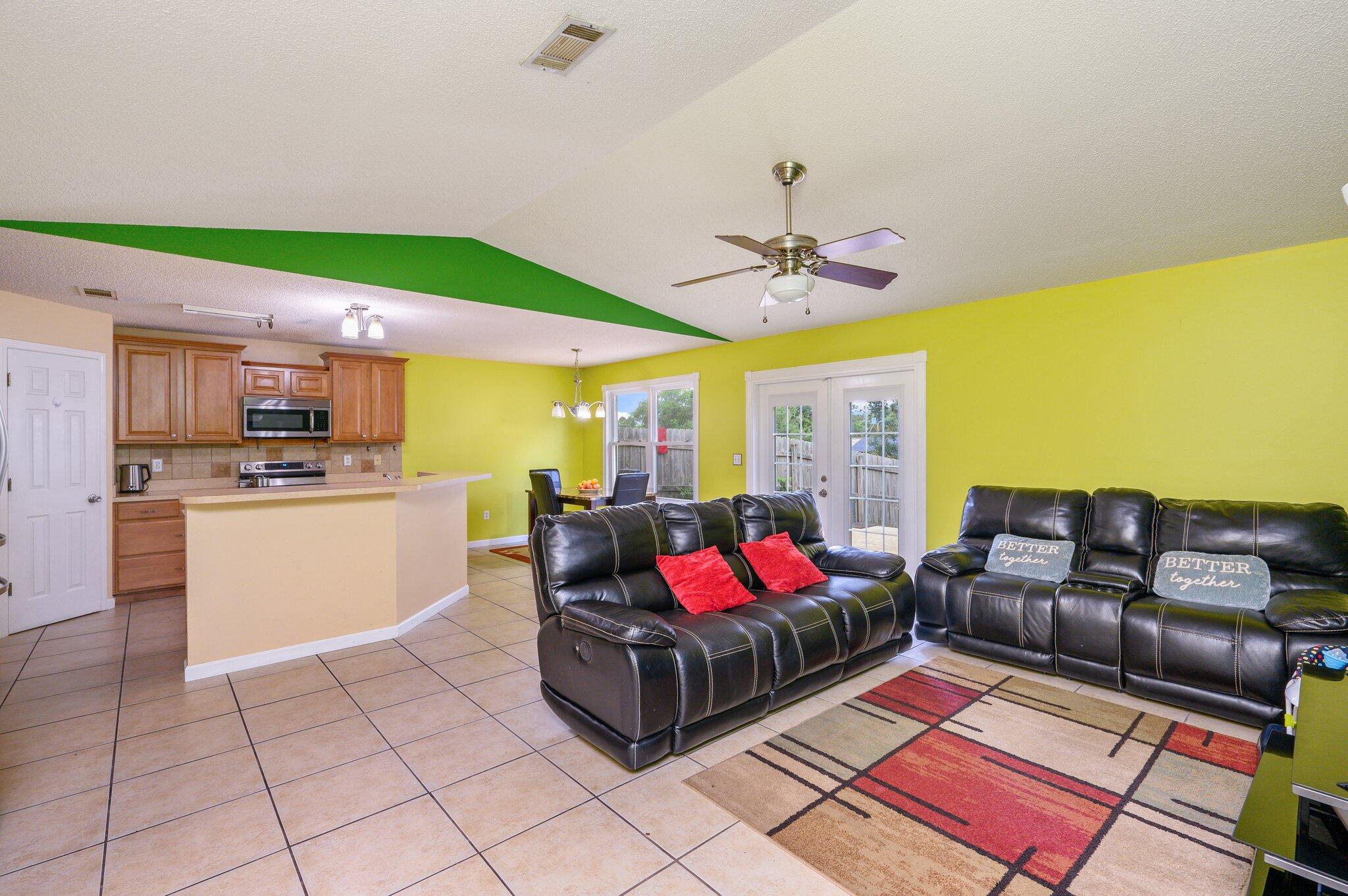 COUNTRYVIEW EST 7TH ADD - Residential Lease