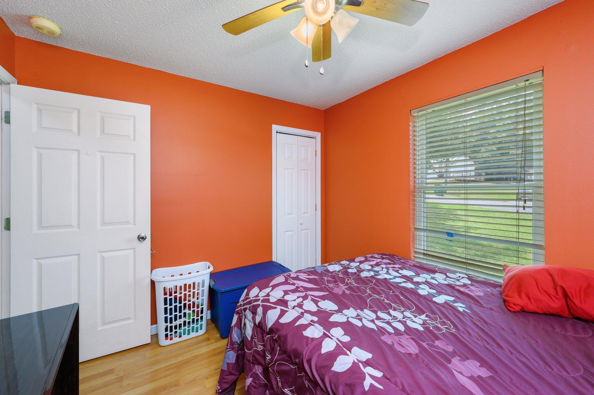 COUNTRYVIEW EST 7TH ADD - Residential Lease