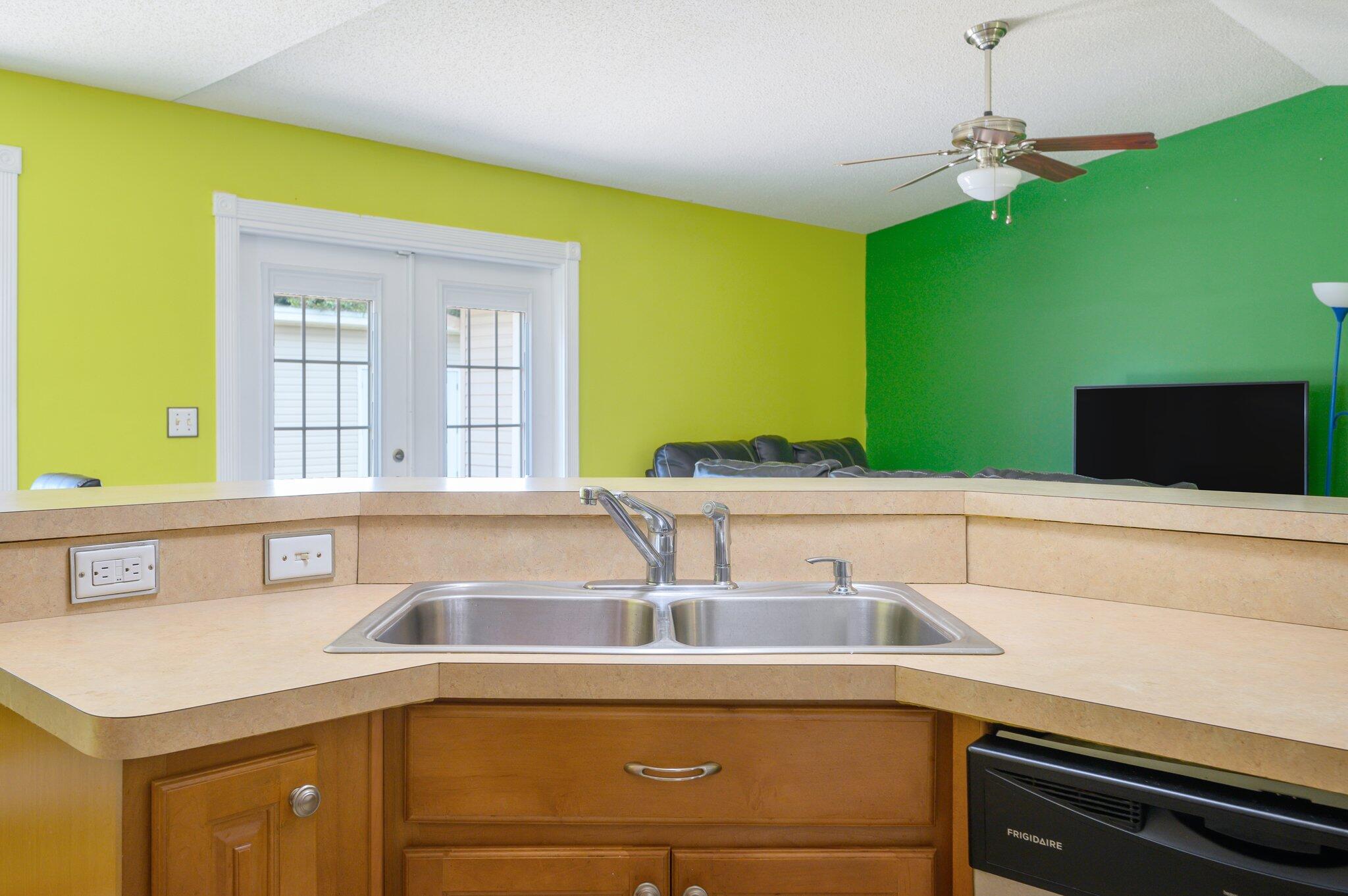 COUNTRYVIEW EST 7TH ADD - Residential Lease