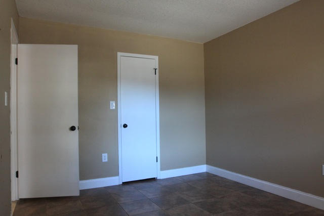 SANDALWOOD MANOR 1ST ADDITIONLOT 19 & E15.58FT OF N 100 FT & E 12 FT OF S20 - Residential