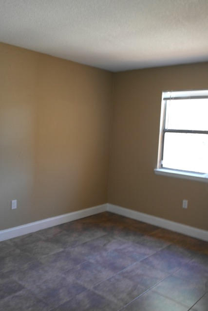 SANDALWOOD MANOR 1ST ADDITIONLOT 19 & E15.58FT OF N 100 FT & E 12 FT OF S20 - Residential