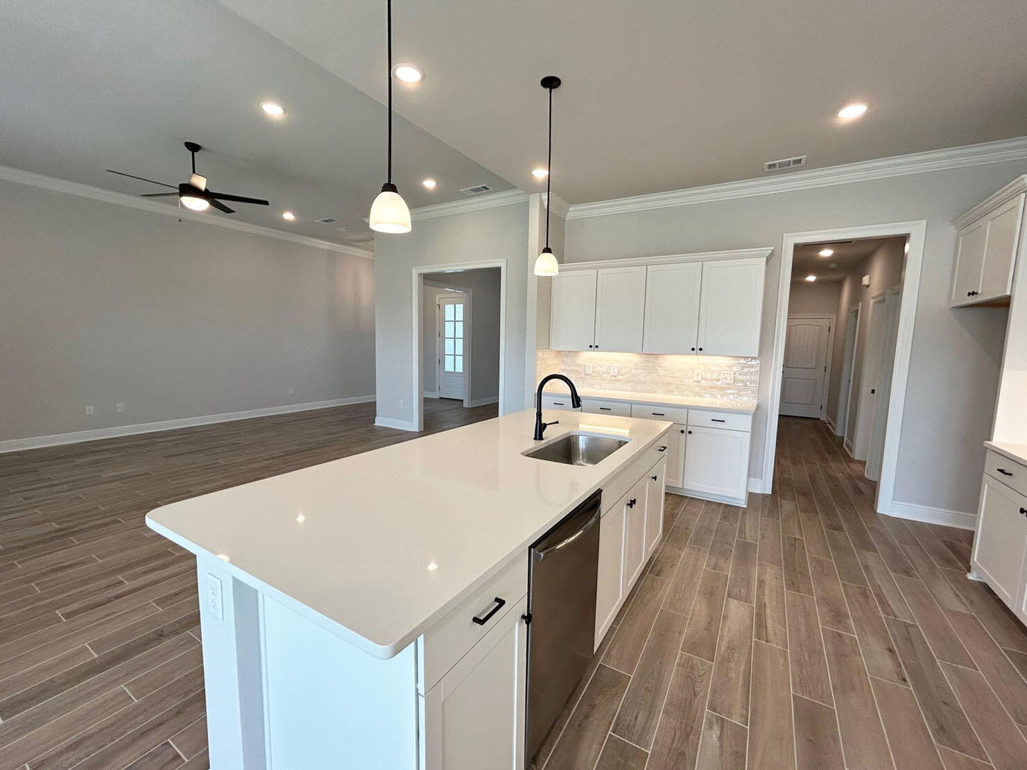 HAMMOCK BAY - STARBURST - Residential