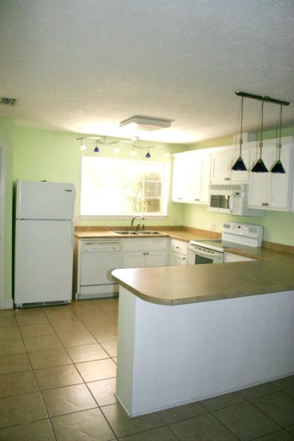 RIVIERA BEACH - Residential