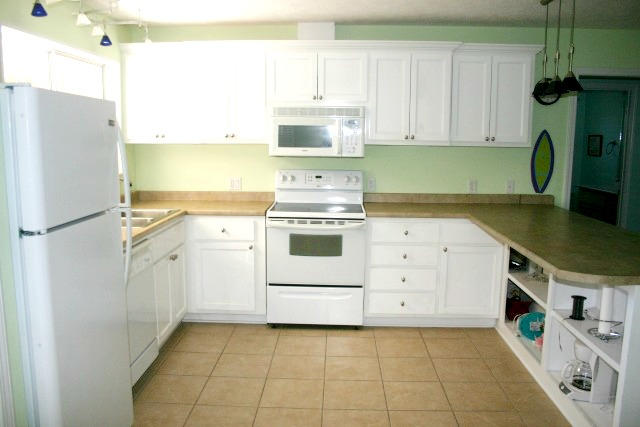 RIVIERA BEACH - Residential