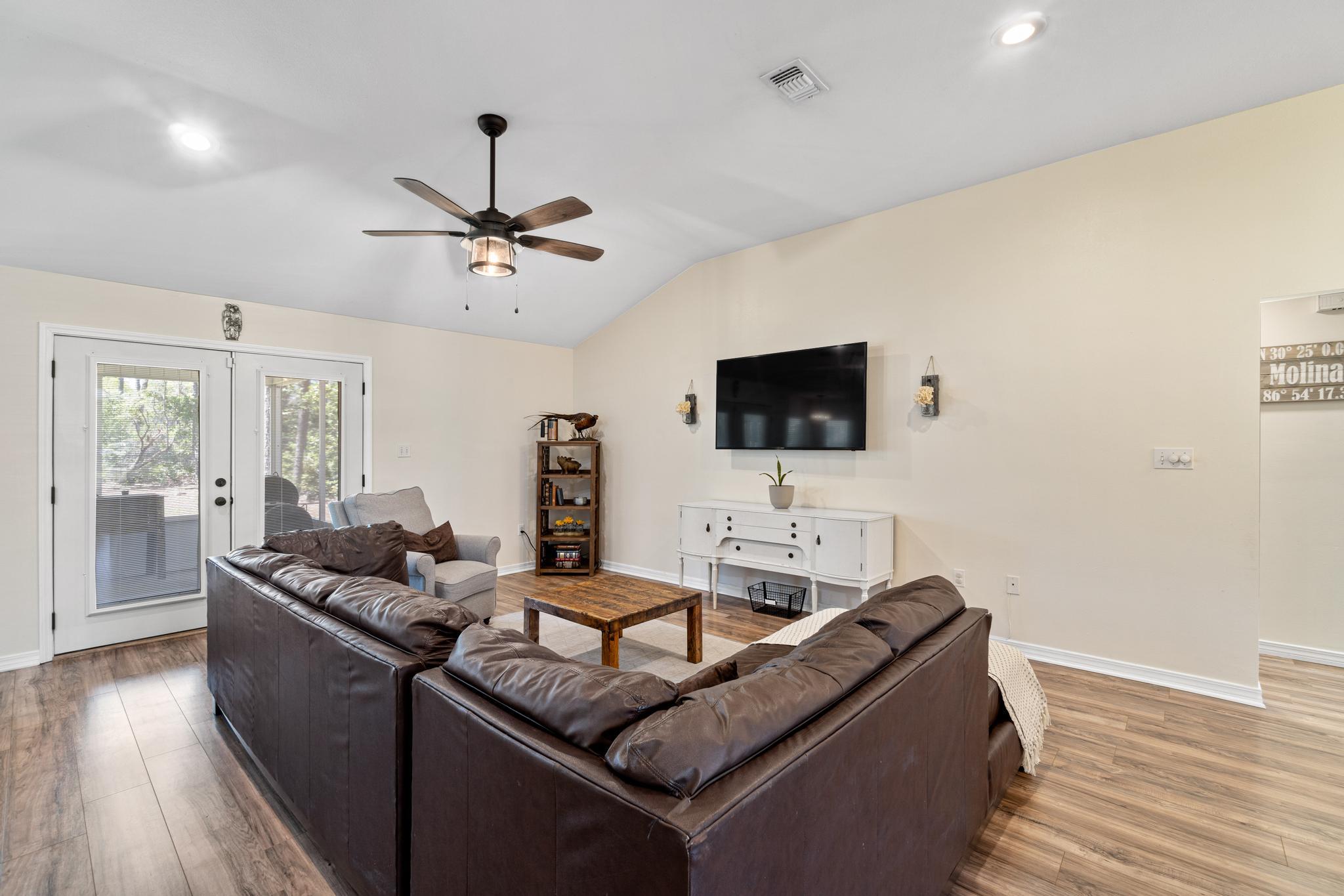 HOLLEY BY THE SEA - Residential