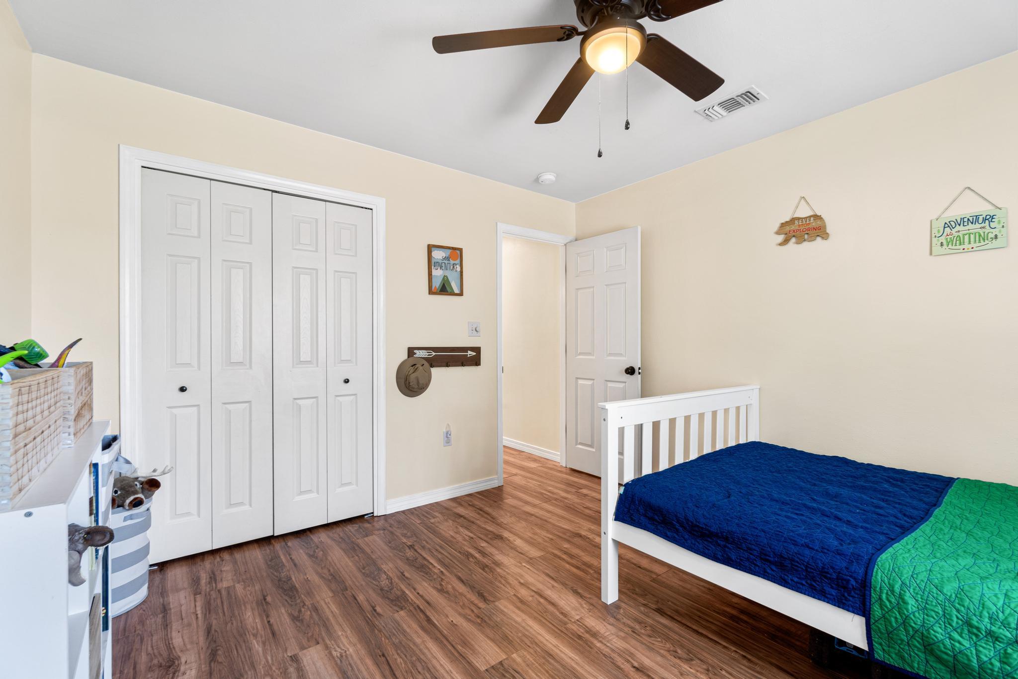 HOLLEY BY THE SEA - Residential