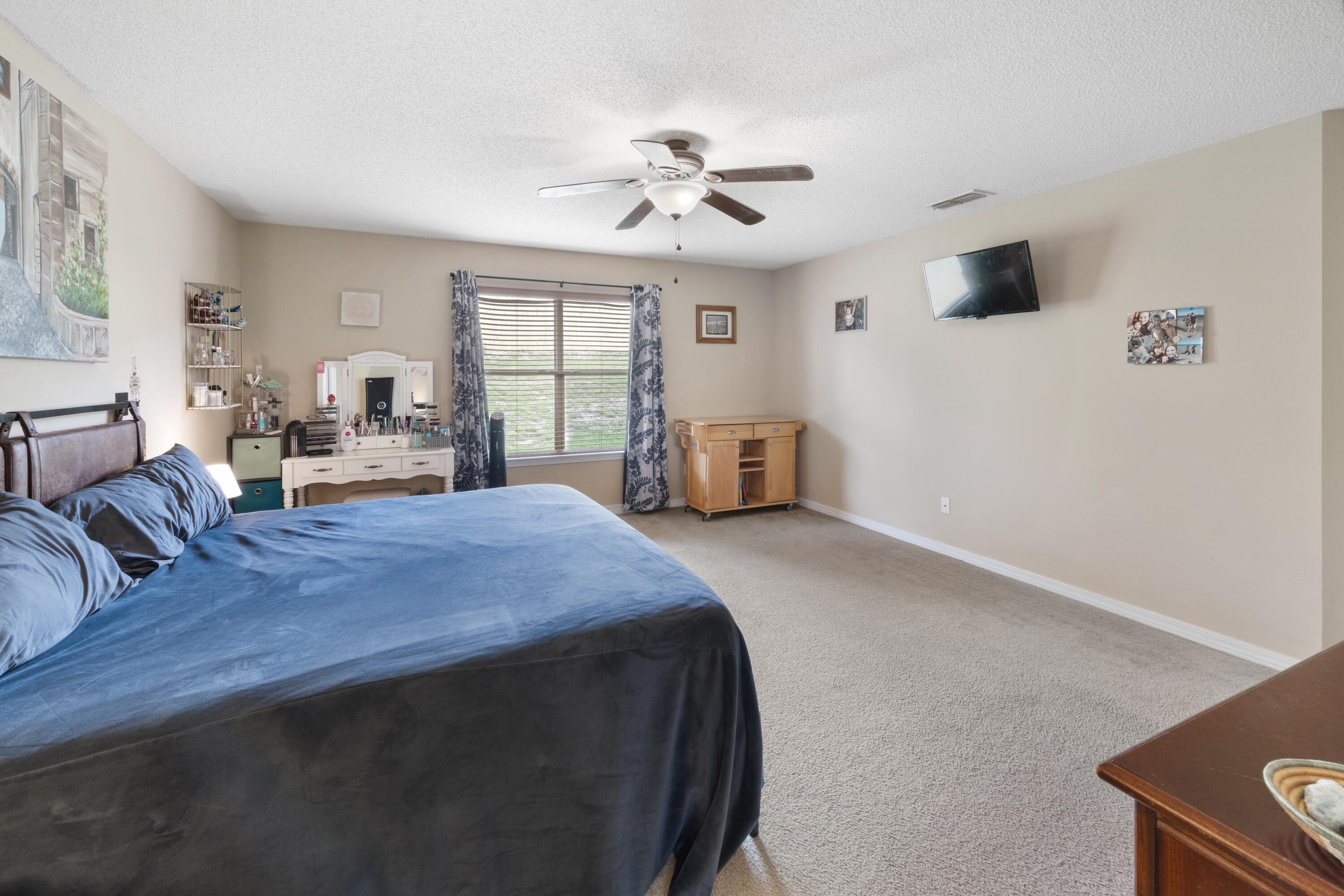 COUNTRYVIEW ESTATES 10TH ADDN - Residential