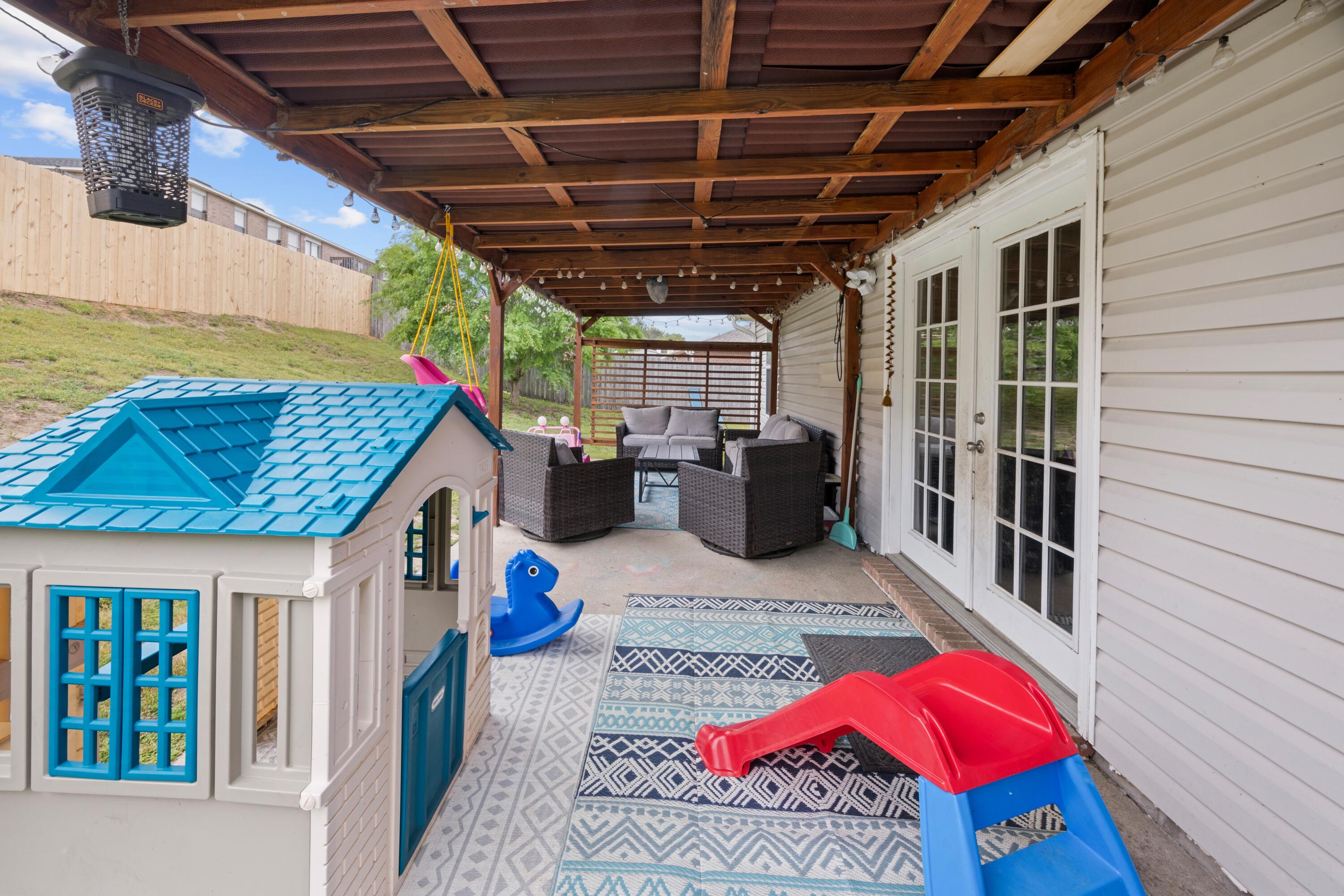 COUNTRYVIEW ESTATES 10TH ADDN - Residential