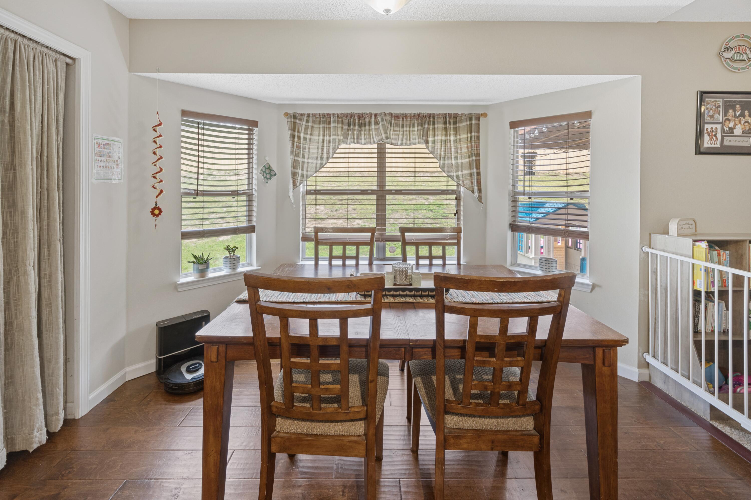 COUNTRYVIEW ESTATES 10TH ADDN - Residential