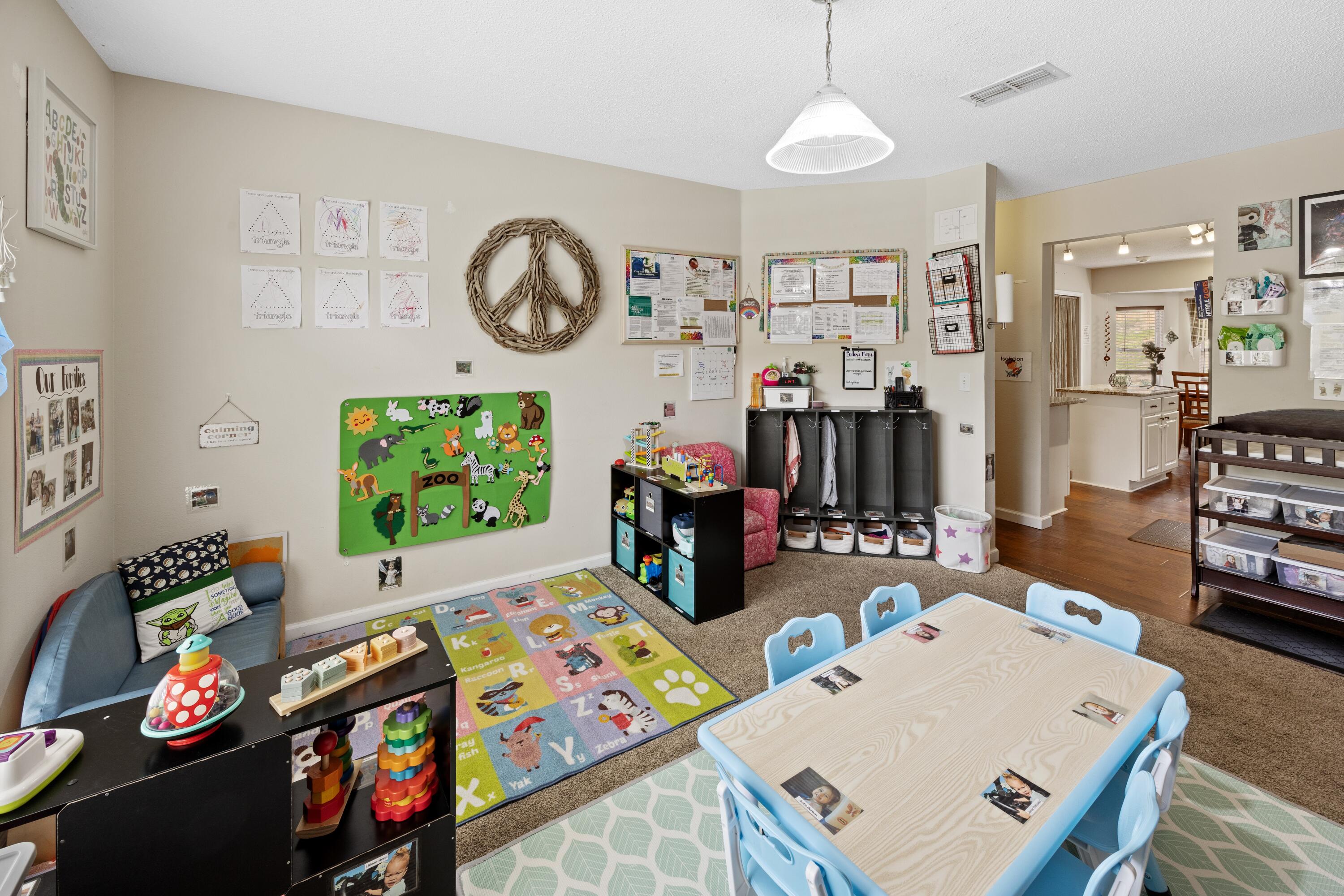 COUNTRYVIEW ESTATES 10TH ADDN - Residential