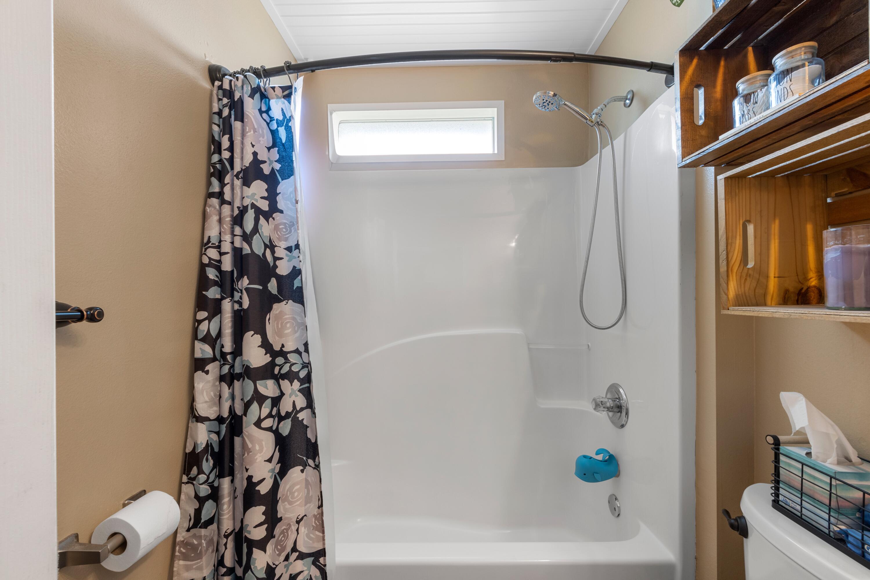 COUNTRYVIEW ESTATES 10TH ADDN - Residential