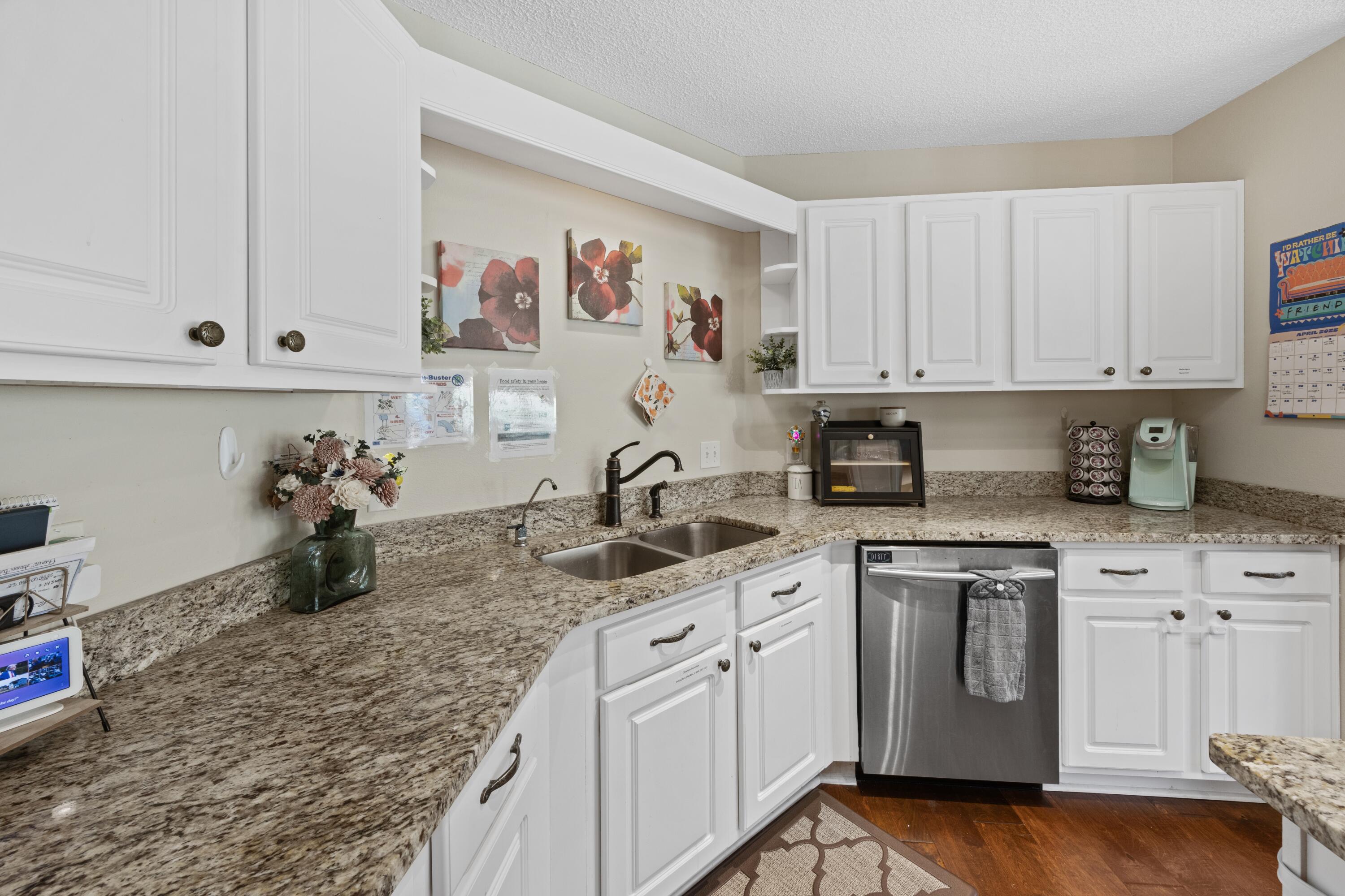 COUNTRYVIEW ESTATES 10TH ADDN - Residential
