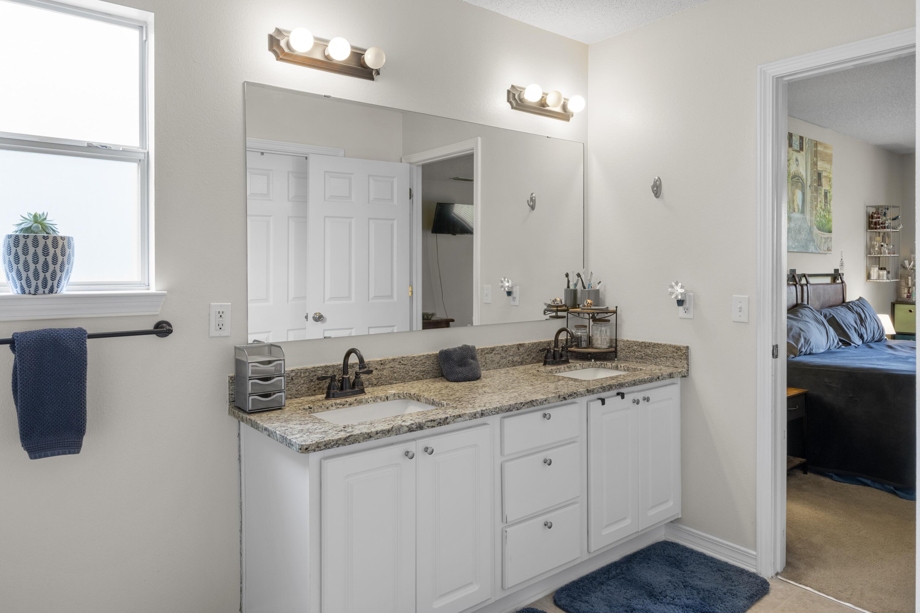 COUNTRYVIEW ESTATES 10TH ADDN - Residential