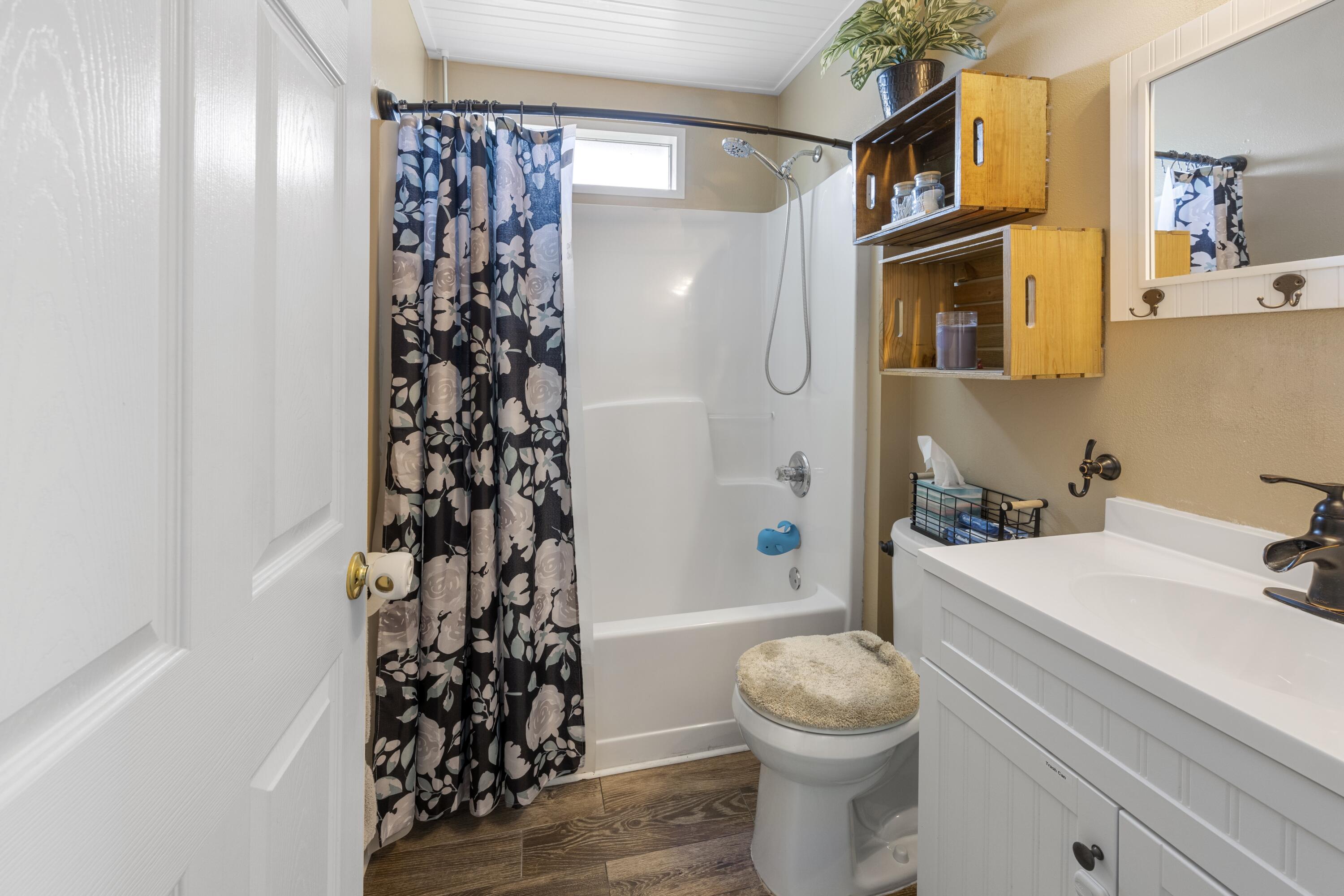 COUNTRYVIEW ESTATES 10TH ADDN - Residential