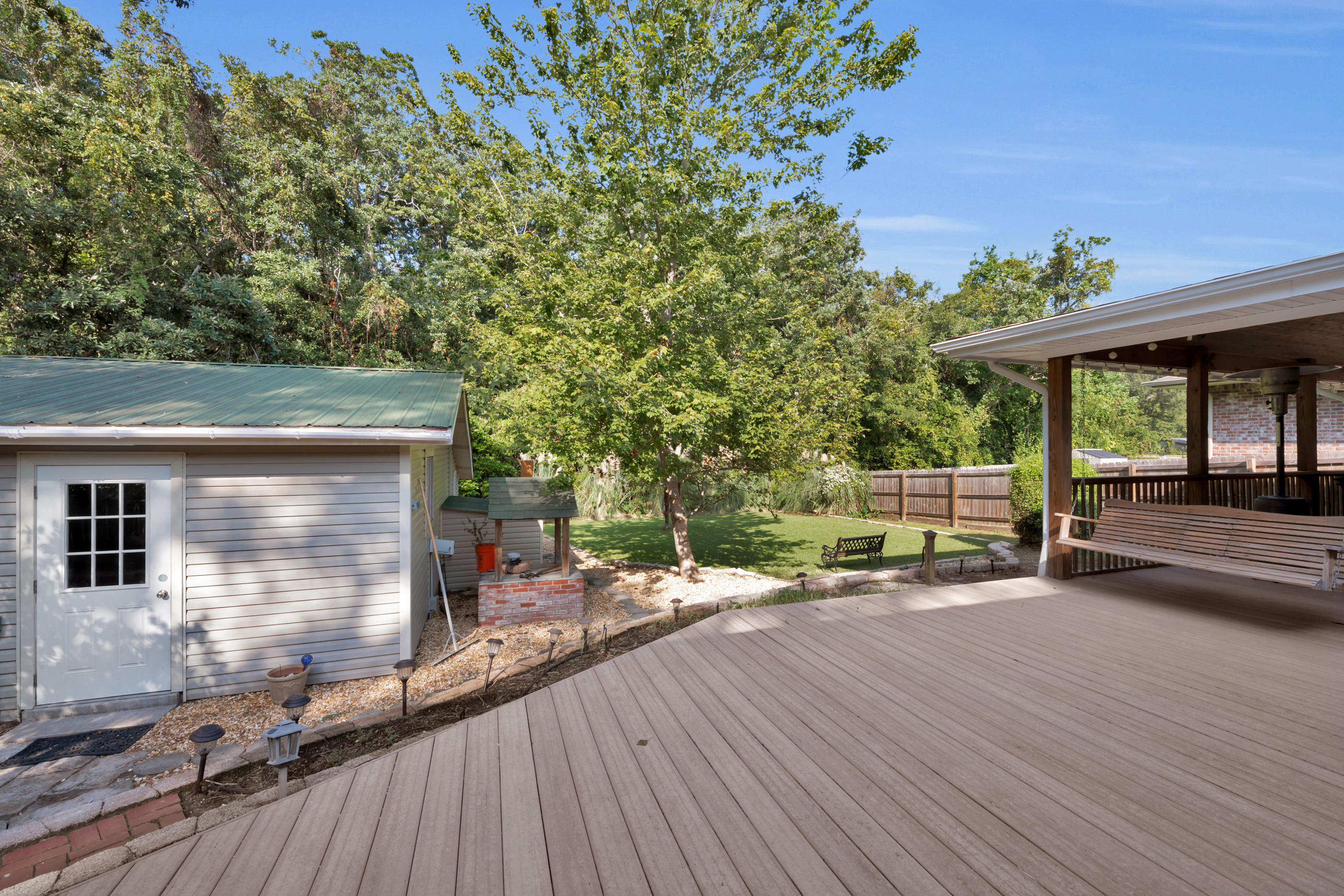 SPRINGHILL S/D LOT 23 - Residential