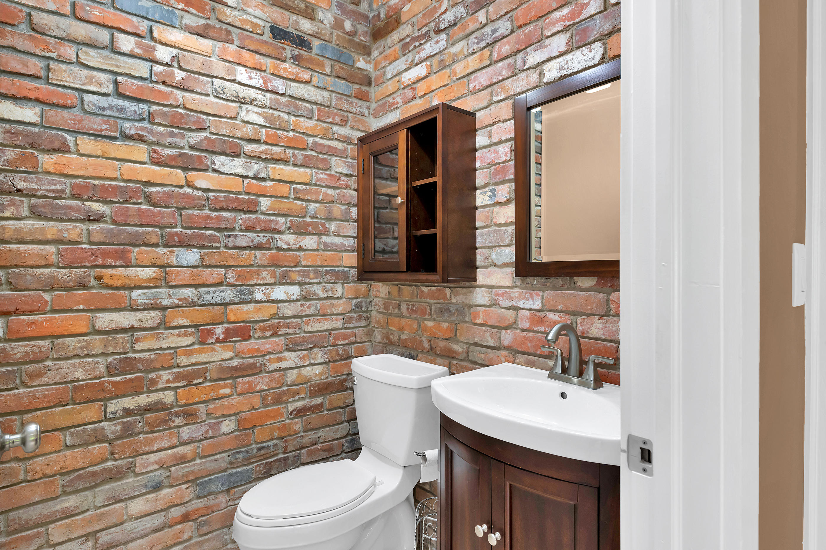 SPRINGHILL S/D LOT 23 - Residential