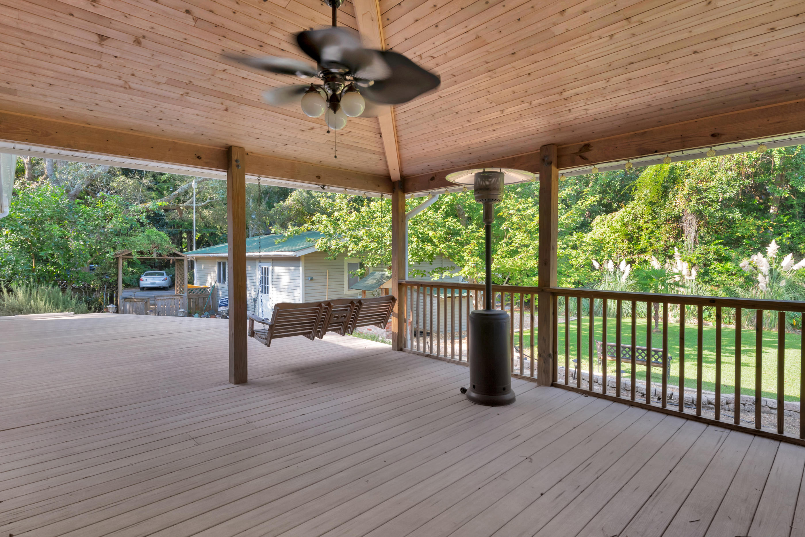 SPRINGHILL S/D LOT 23 - Residential