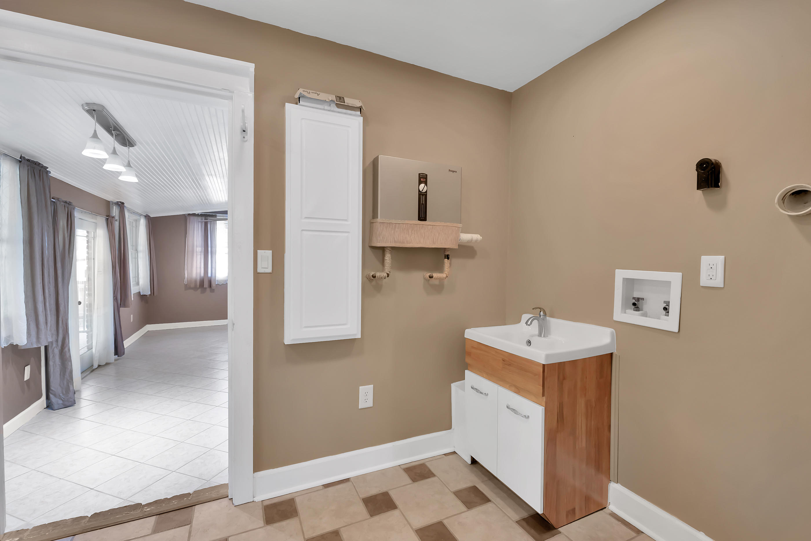 SPRINGHILL S/D LOT 23 - Residential