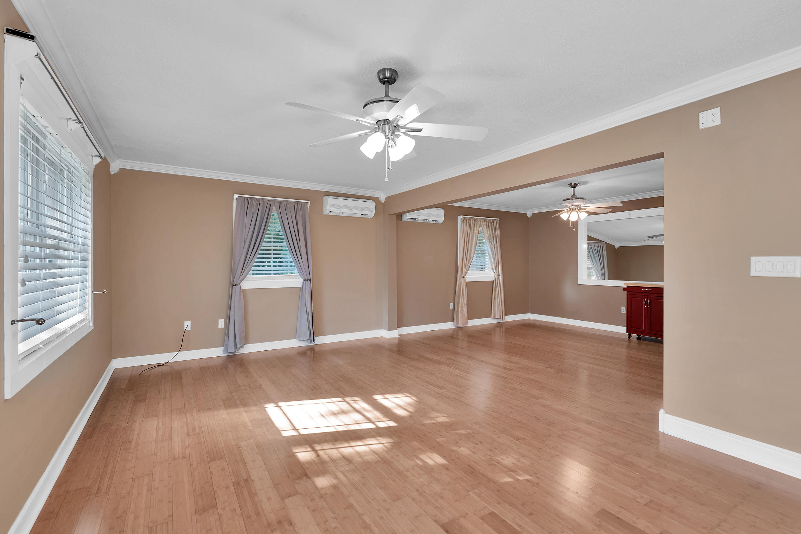 SPRINGHILL S/D LOT 23 - Residential