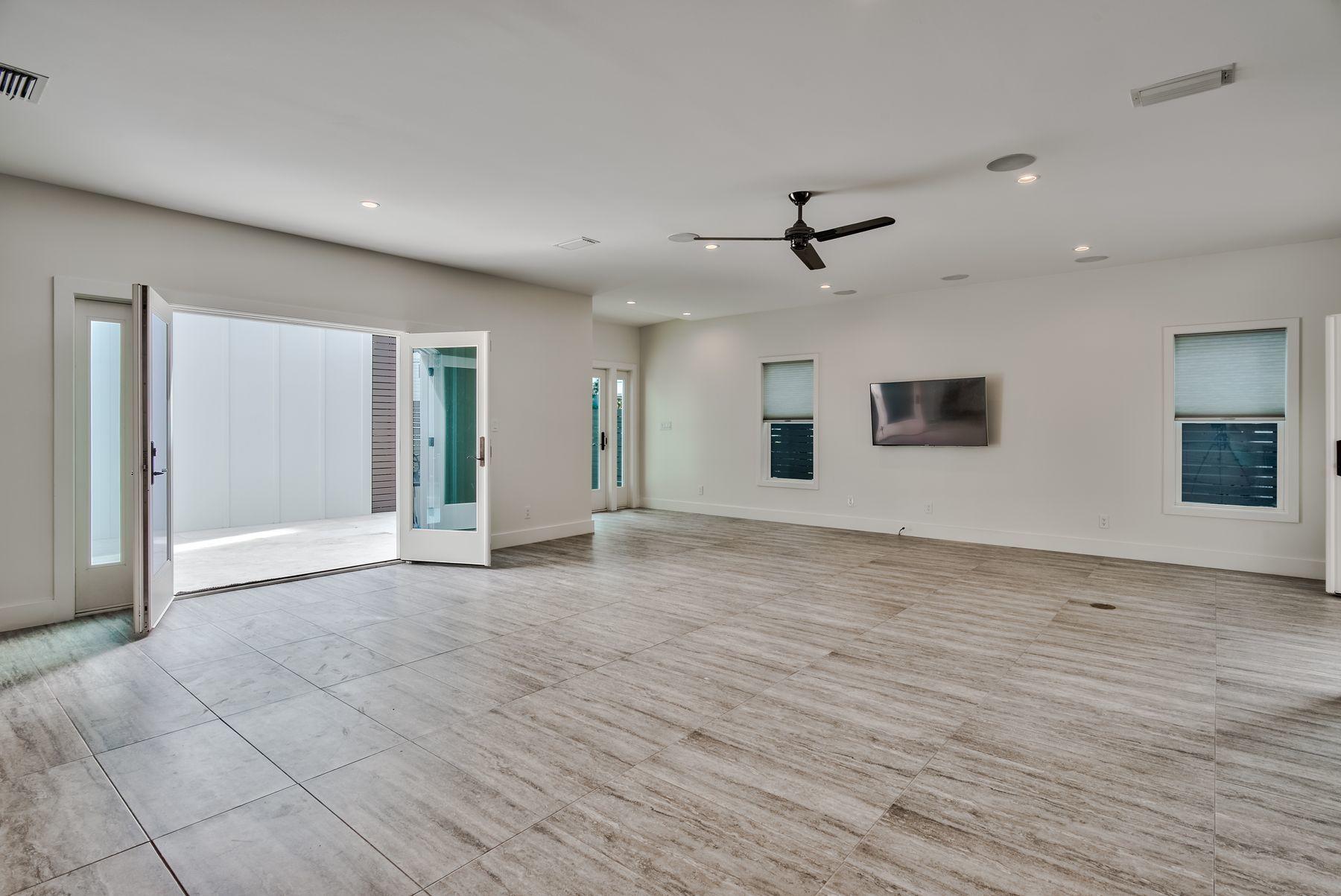 SEAGROVE 1ST ADDITION - Residential