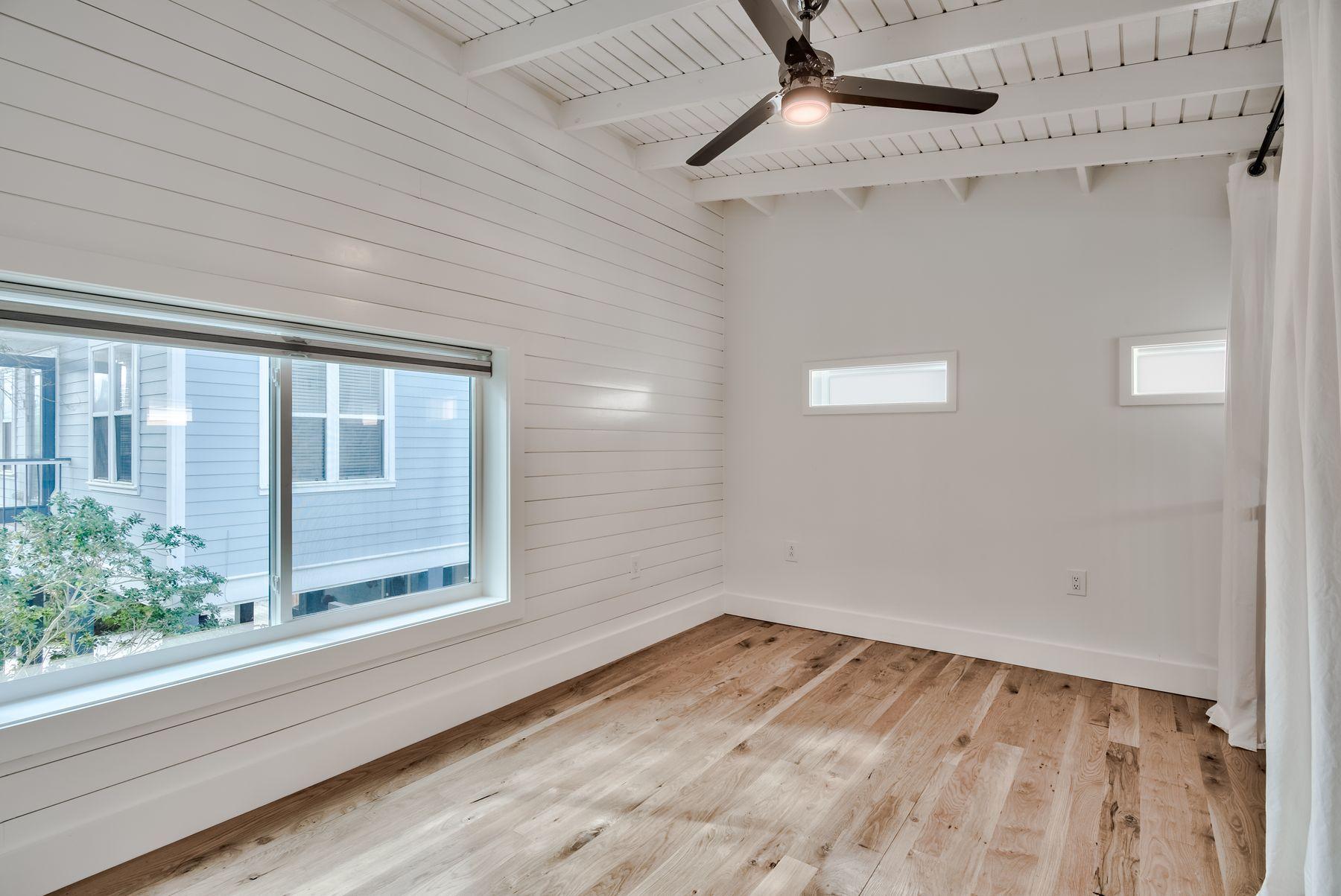 SEAGROVE 1ST ADDITION - Residential