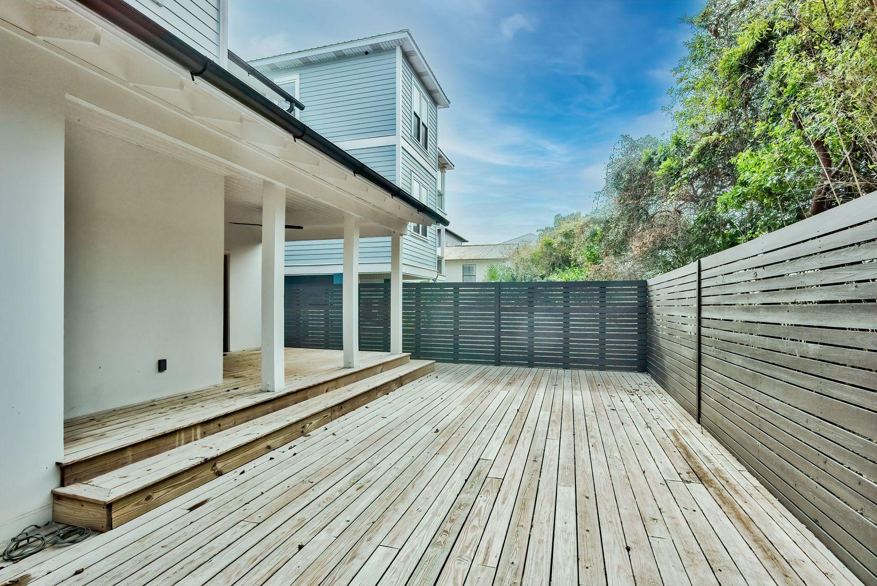 SEAGROVE 1ST ADDITION - Residential