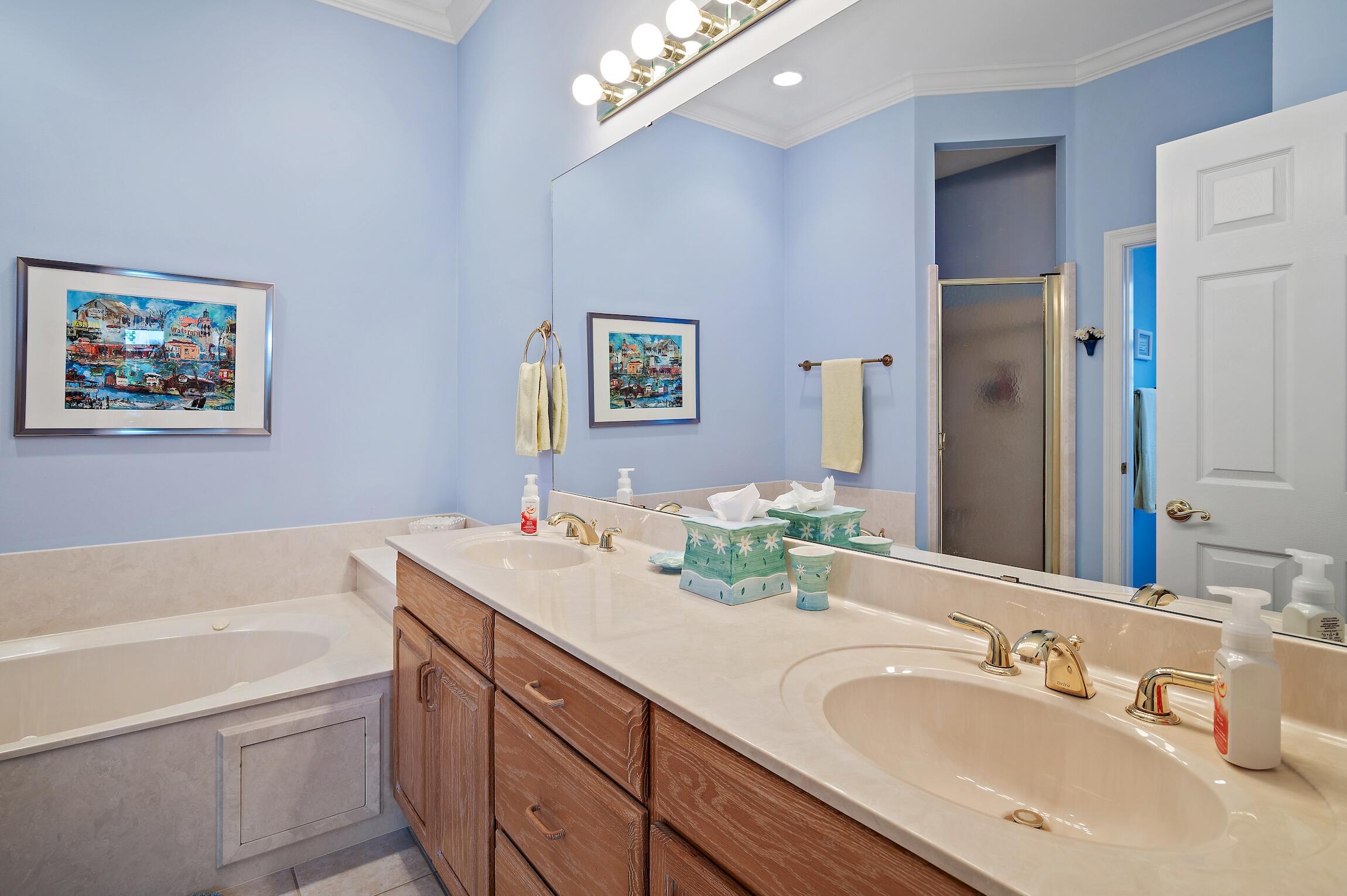 EMERALD LAKES PH 1 - Residential