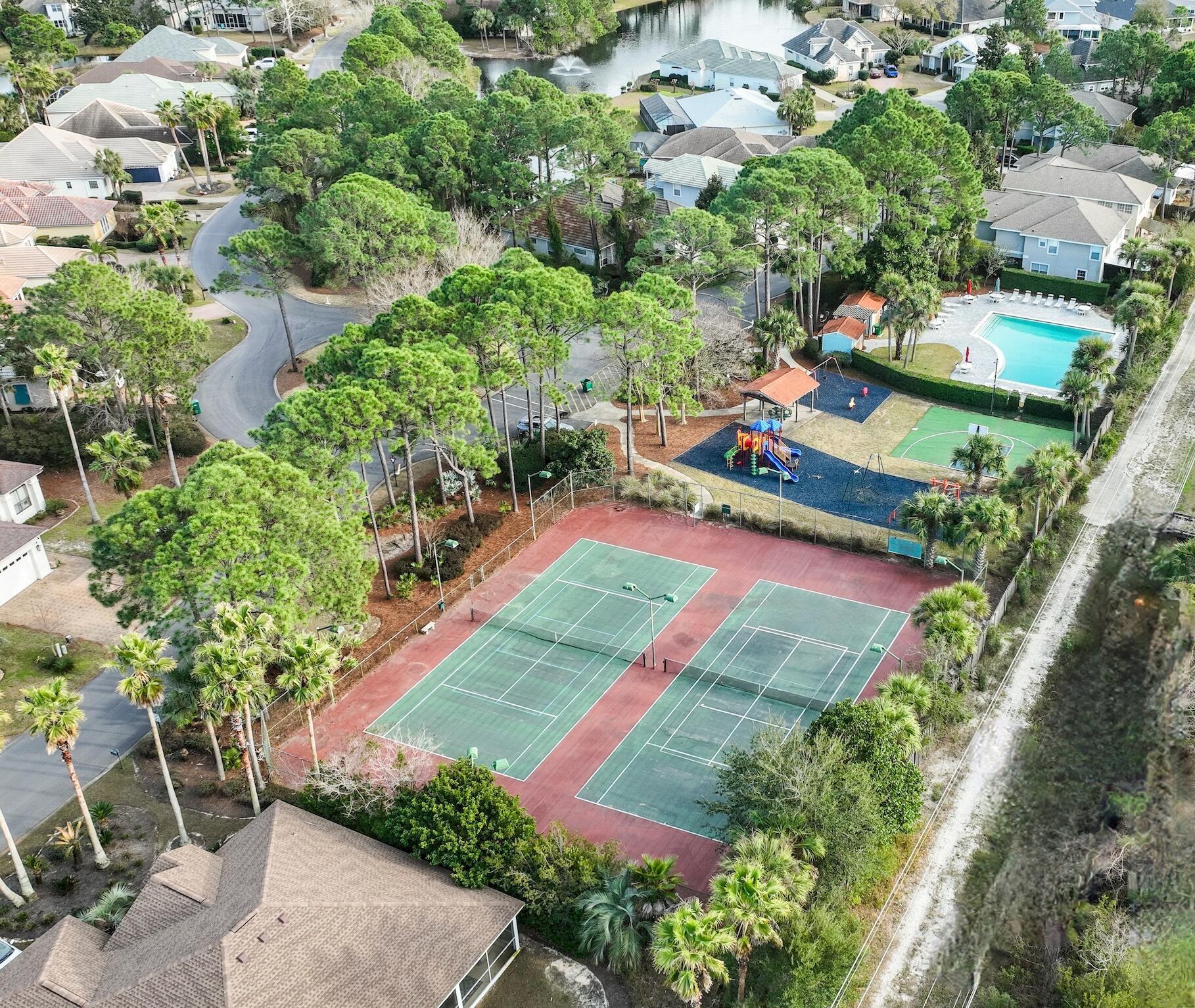 EMERALD LAKES PH 1 - Residential