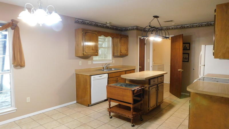SAVANNAH OAKS - Residential