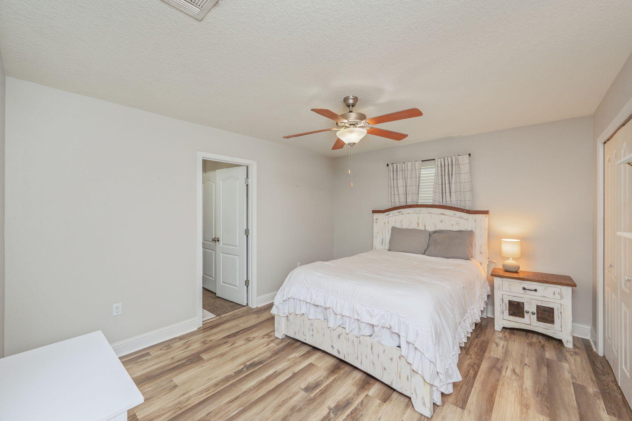 SILVER SPRINGS EST - Residential