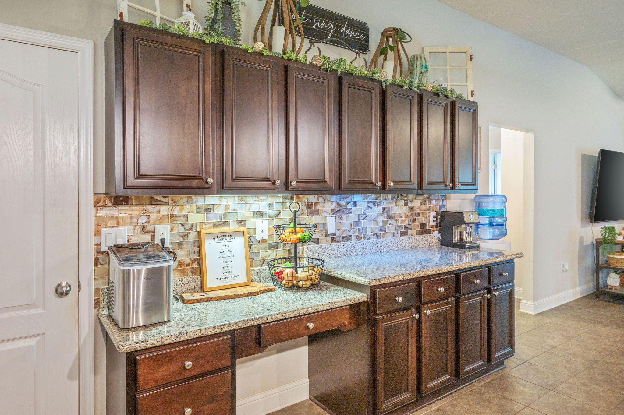 SILVER SPRINGS EST - Residential