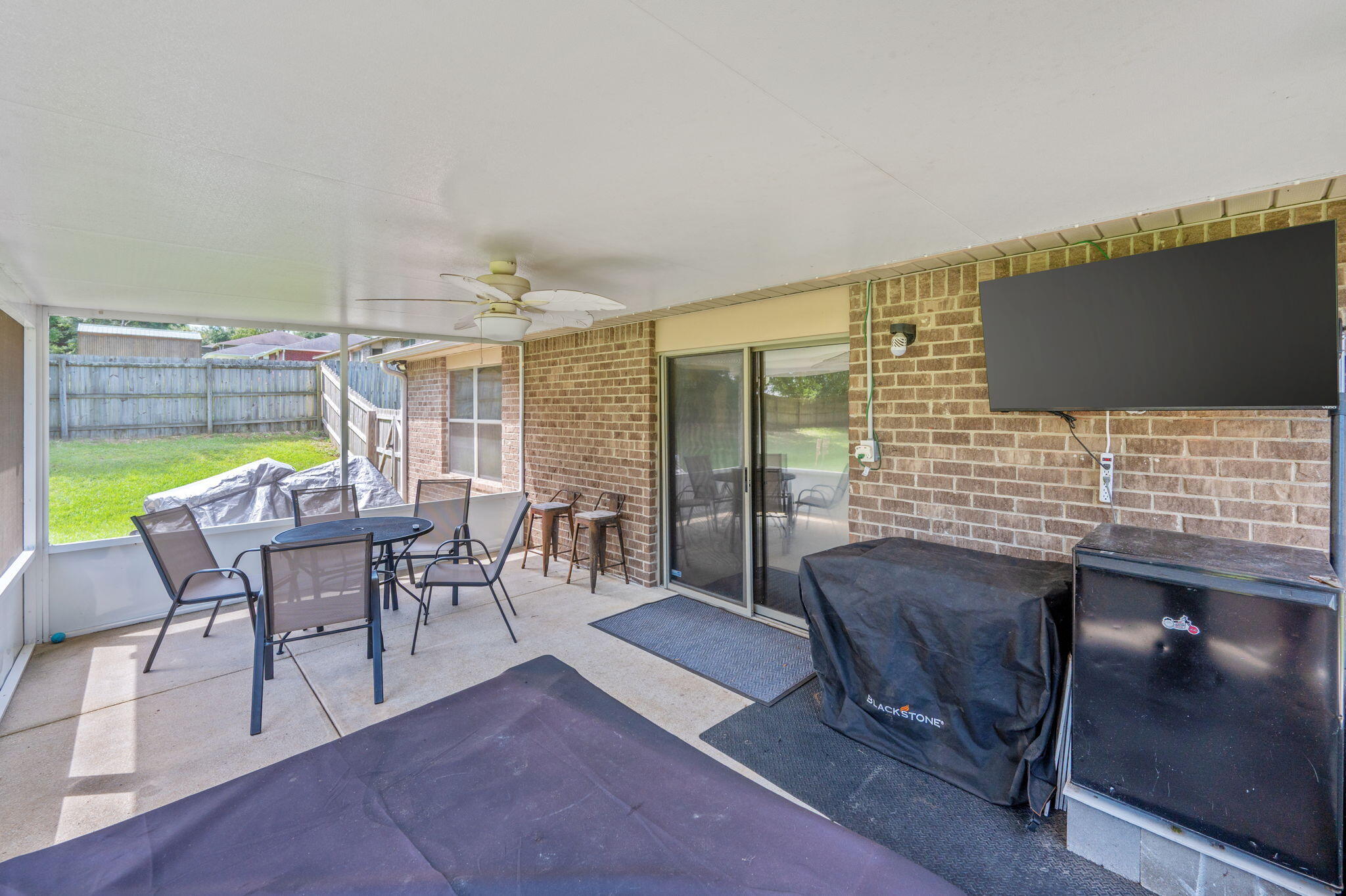 SILVER SPRINGS EST - Residential