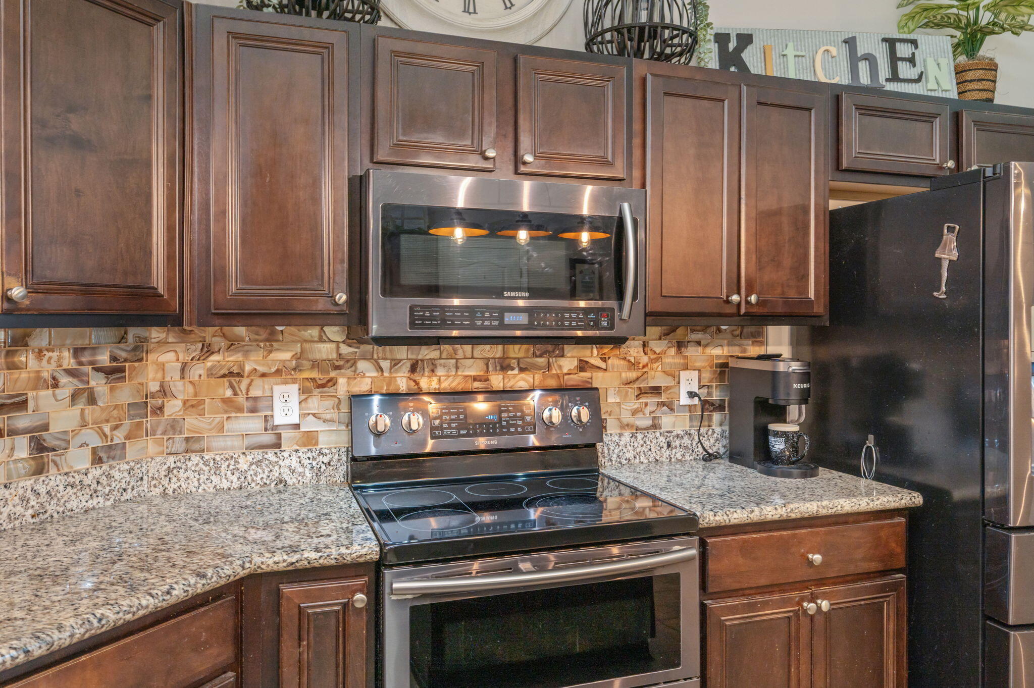 SILVER SPRINGS EST - Residential