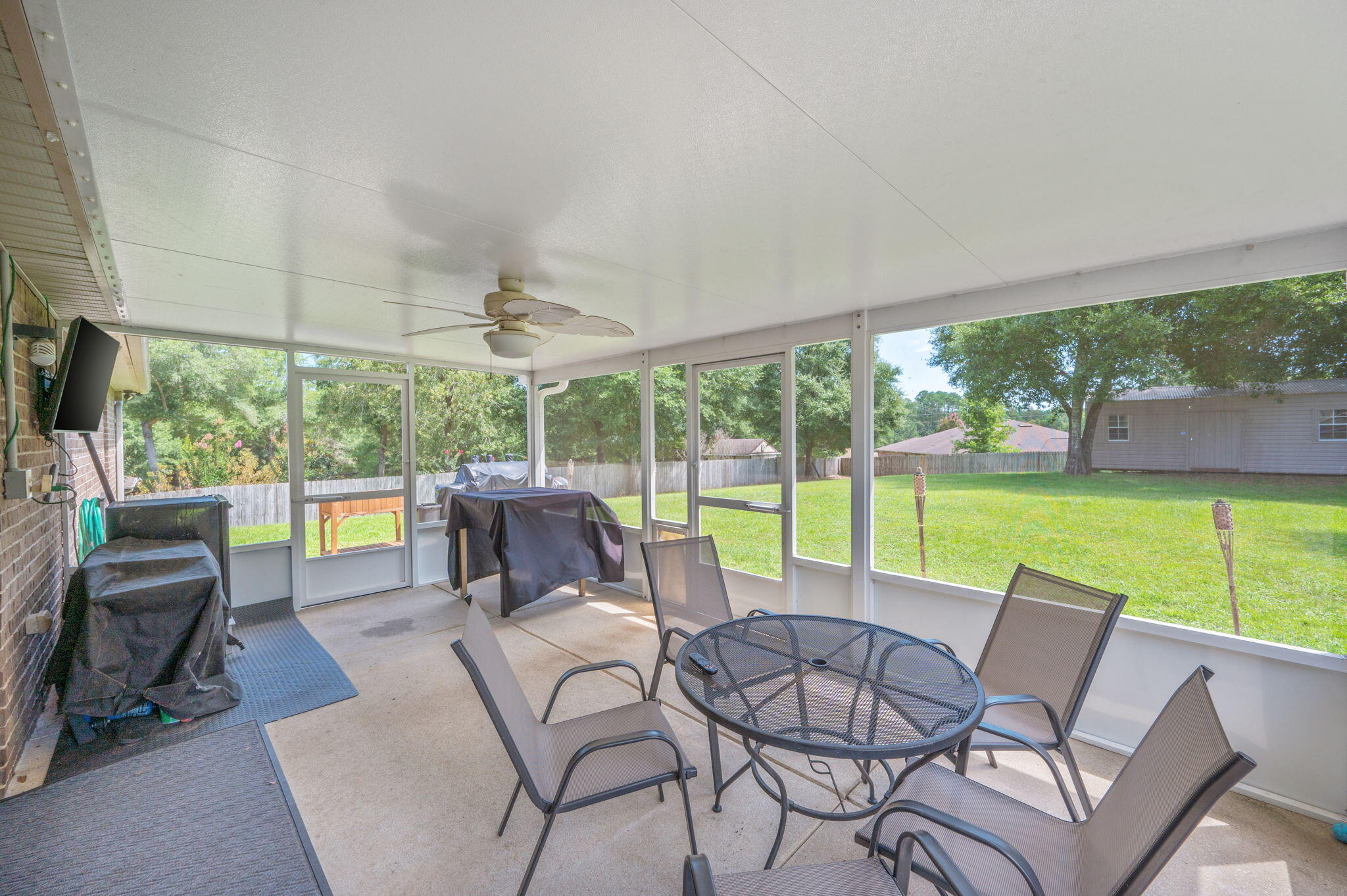 SILVER SPRINGS EST - Residential