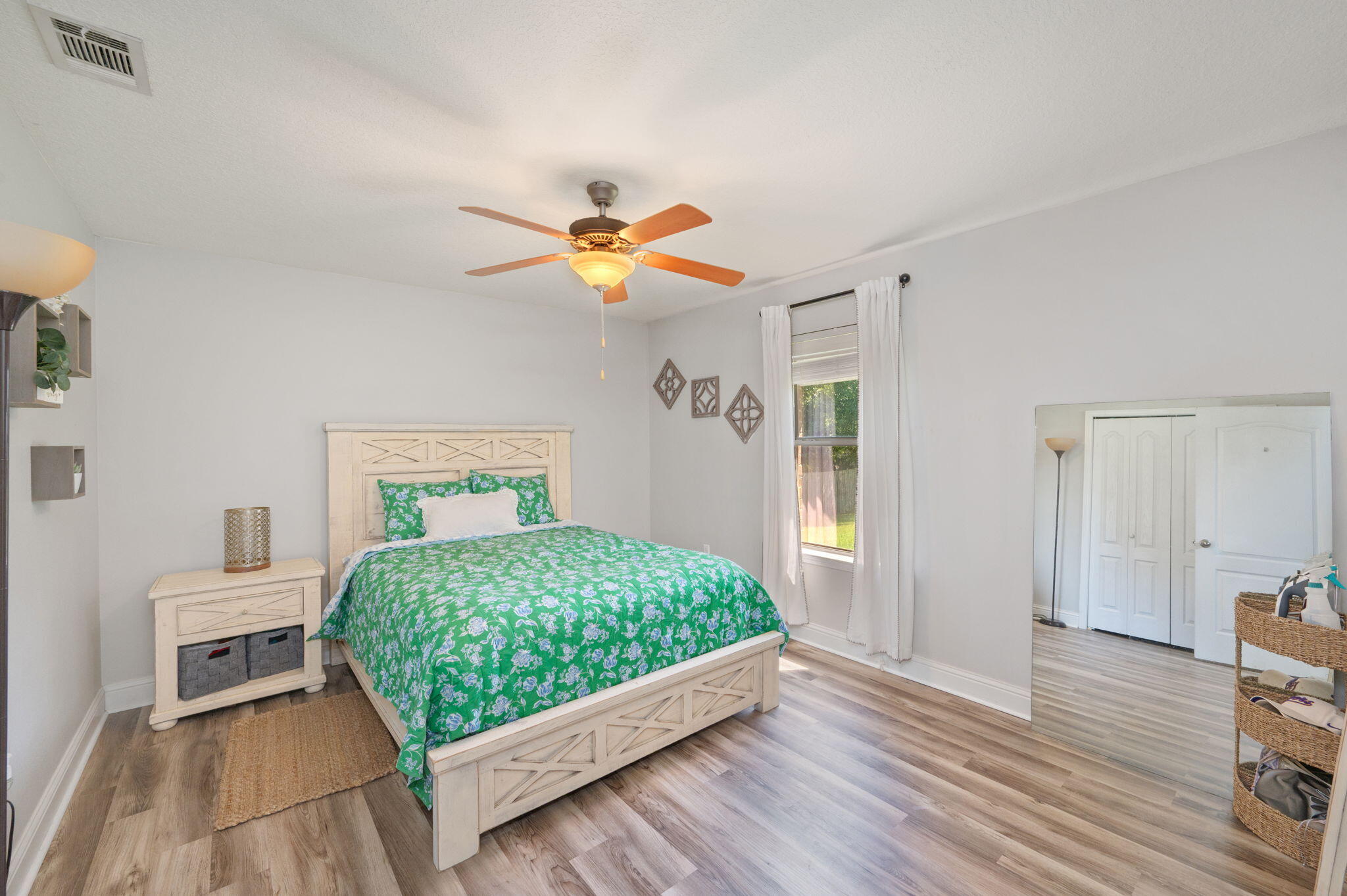 SILVER SPRINGS EST - Residential